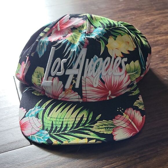 NWOT Los Angeles Tropical Print SnapBack Hat‎ - Picture 3 of 7